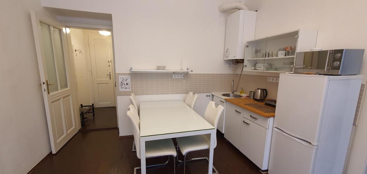 Tower Apartment Прага Екстериор снимка